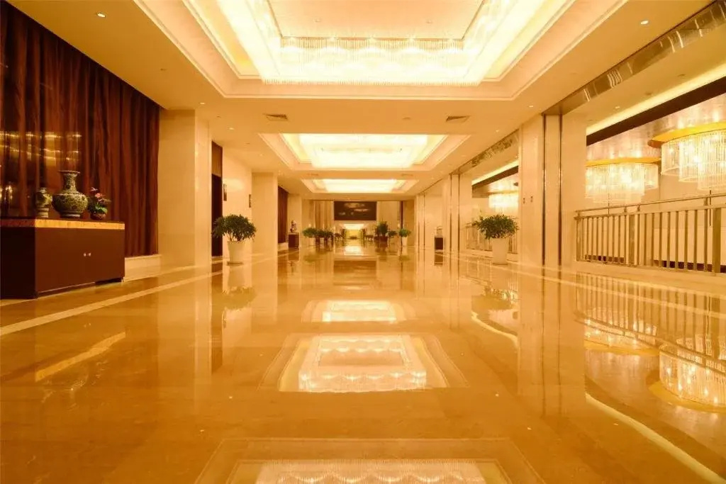 Lobby & Reception