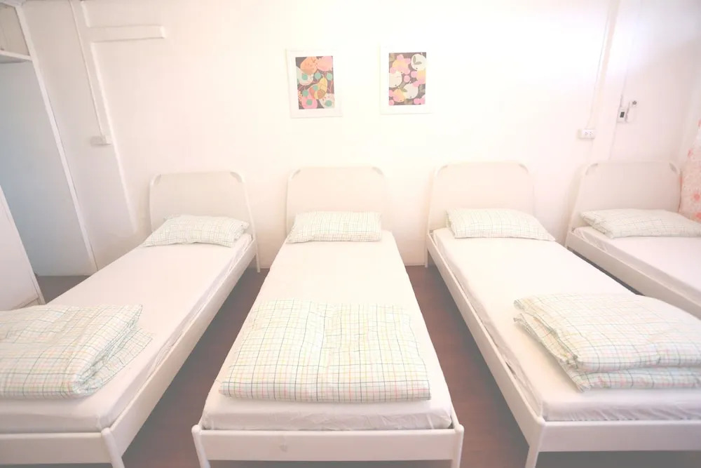Четырёхместный номер Standard в Blue Jasmine Hostel