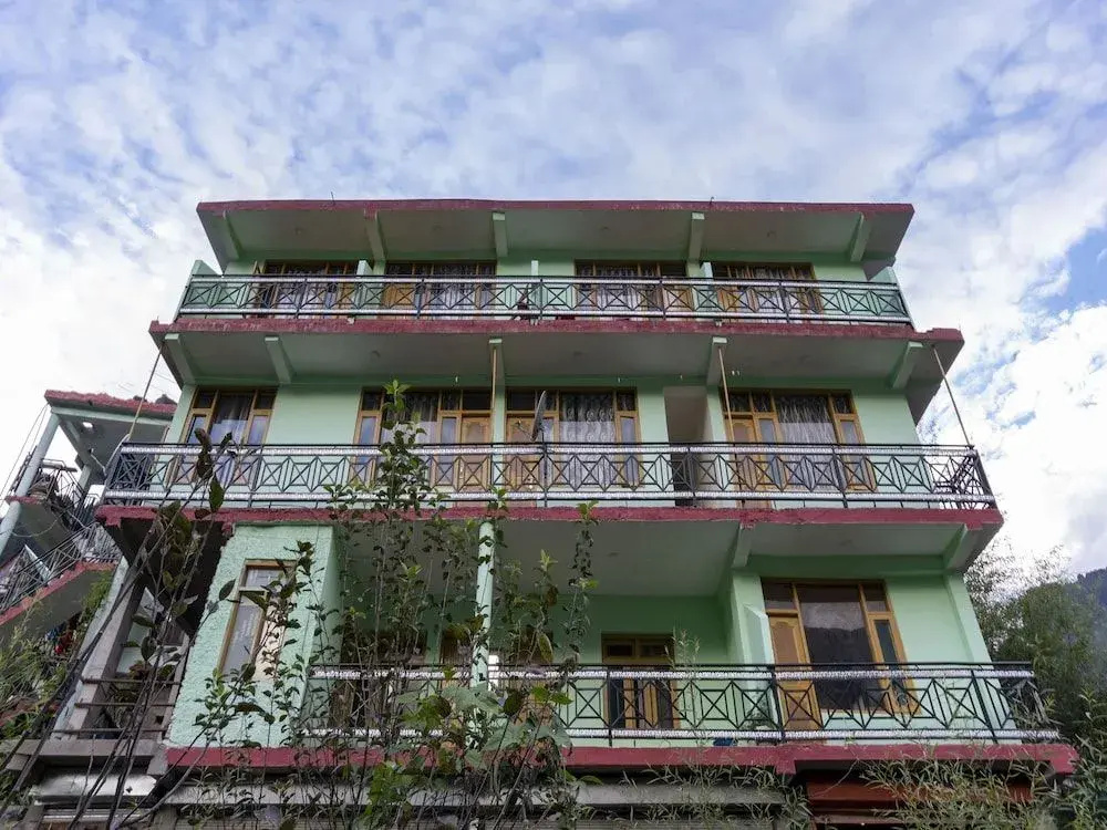OYO Home 19573 Lush View Stay