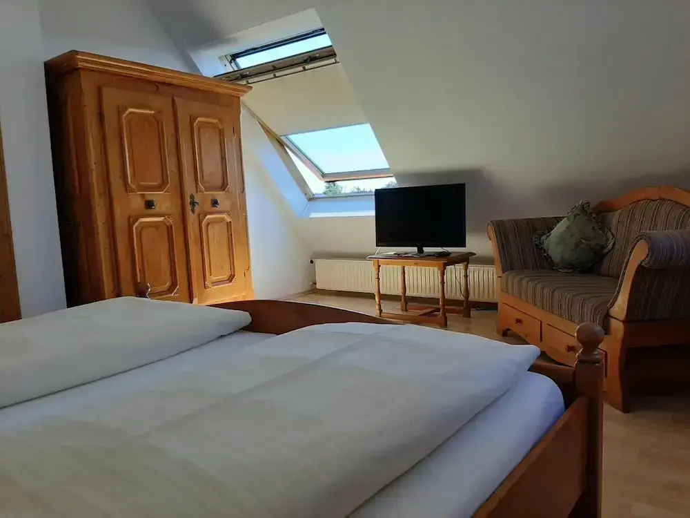 Hotel Daucher — 2