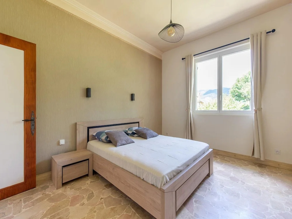 Afficher la photo 6 — Holiday Home in Saint-julien-du-verdon With Garden