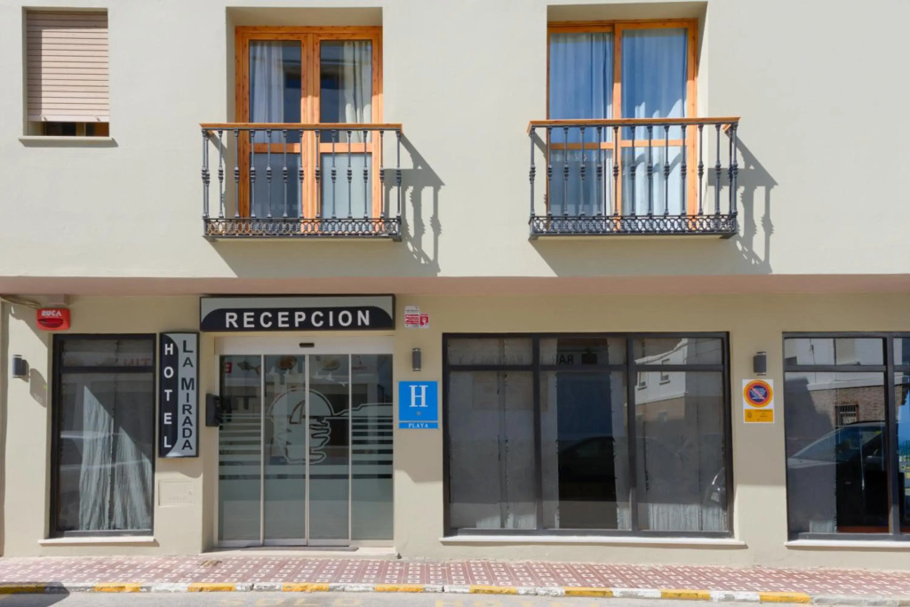 Hotel La Mirada by null