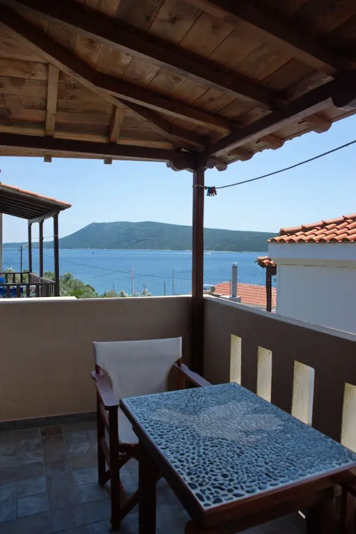 Standard room with partial sea view