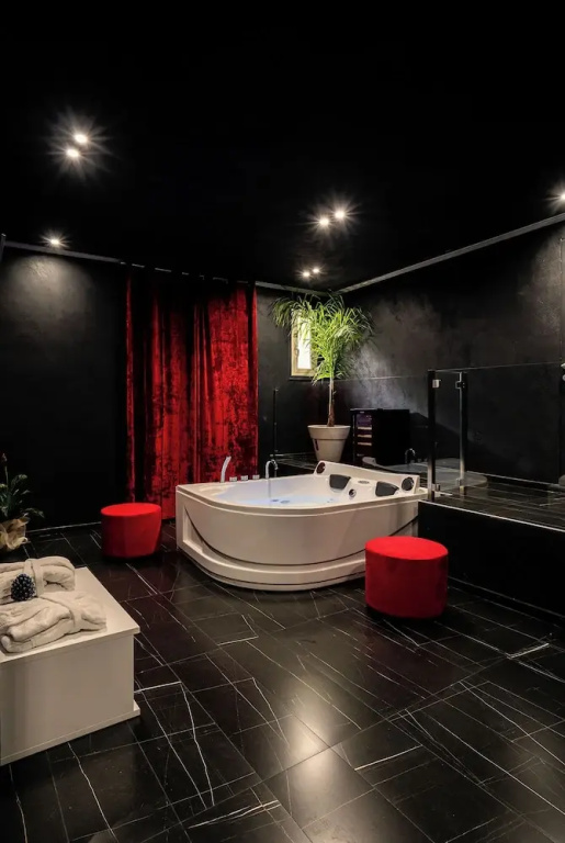 Luxury Suite