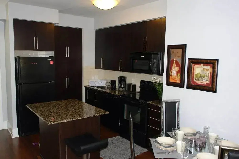 Elite Suites - Square One View Comfort Suite - фото 13