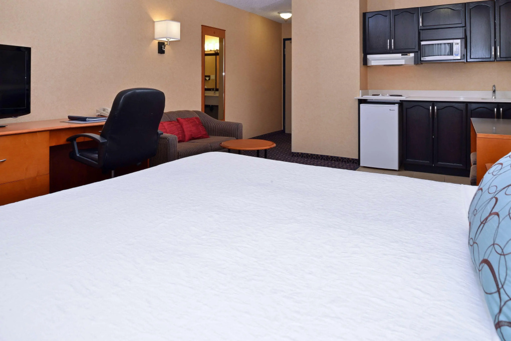Best Western Plus Regency Inn & Conference Centre