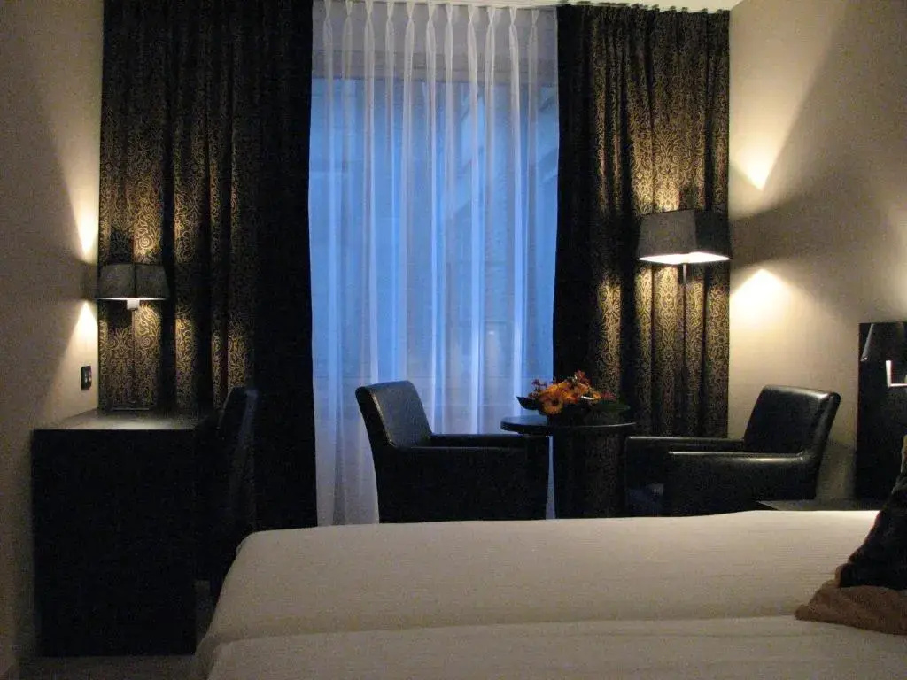 Standard Double room (full double bed)
