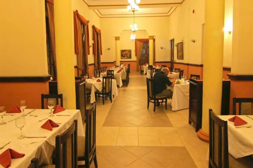 Food & Beverage