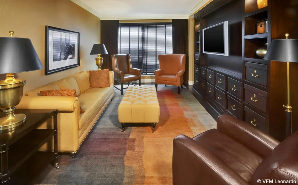 Sheraton Gateway Hotel in Toronto International Airport