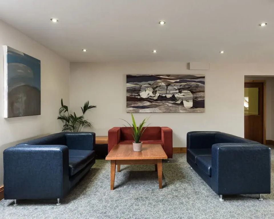 Lobby & Reception