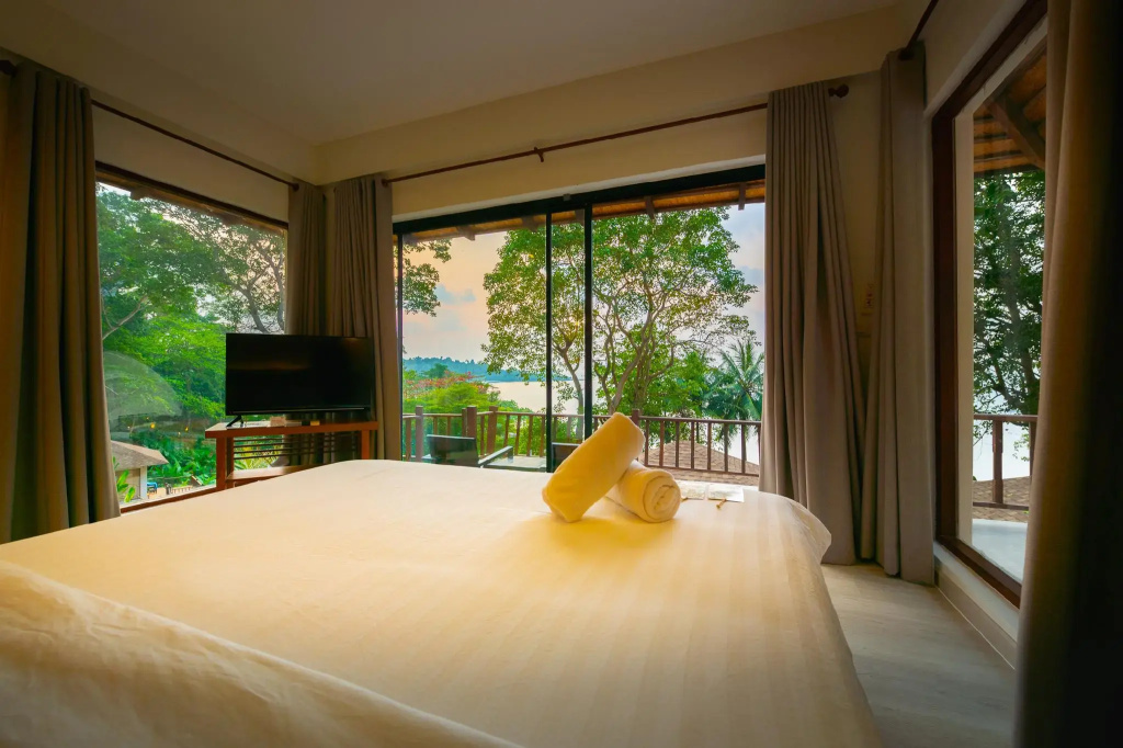 Deluxe Baan Sod Sai Thani Hillside Villa with sea view