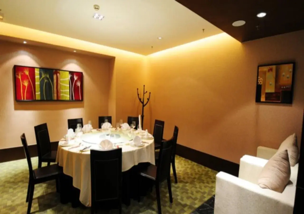 Food & Beverage