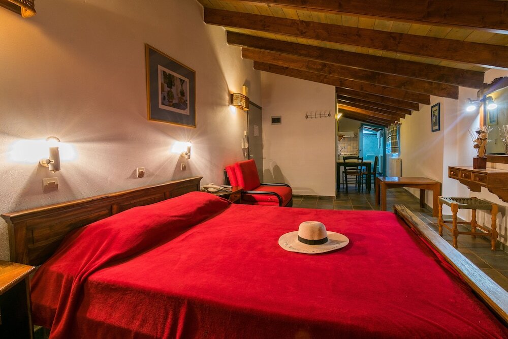 Villa Yannis 4 *