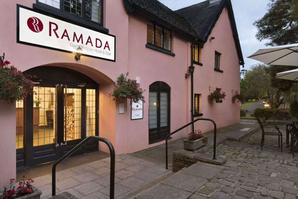 Cwrt Bleddyn Hotel & Spa