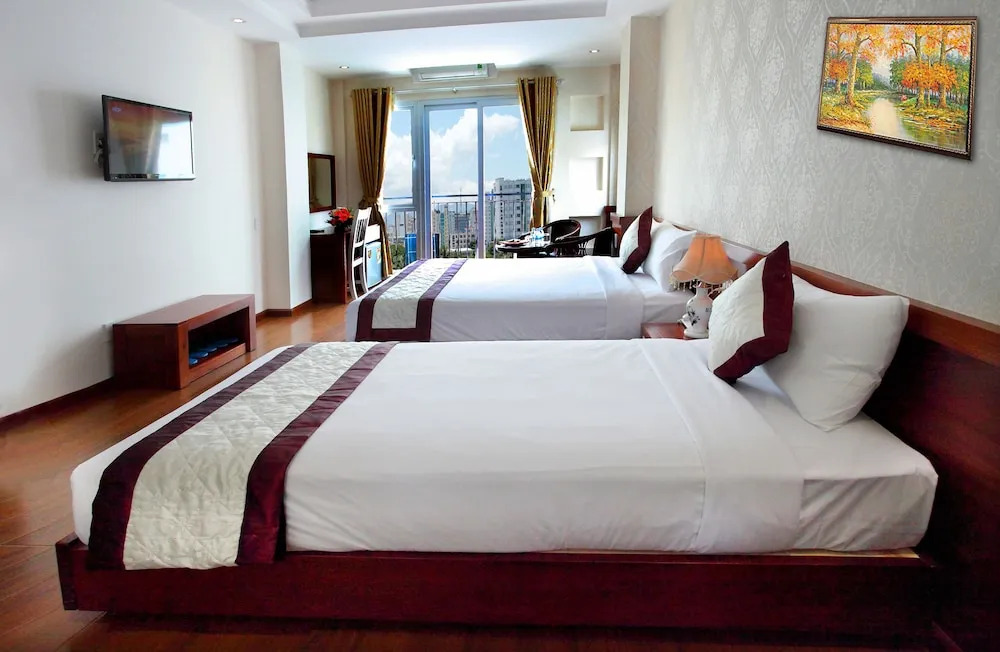 Трёхместный номер Grand в Golden Sand Hotel