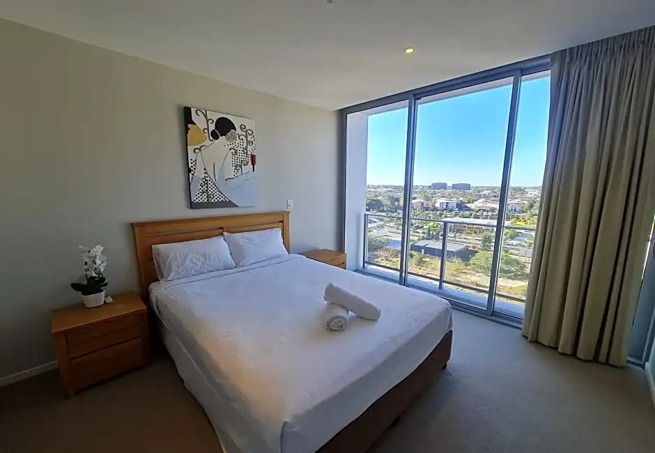 2 Bedrooms Apartment with park view