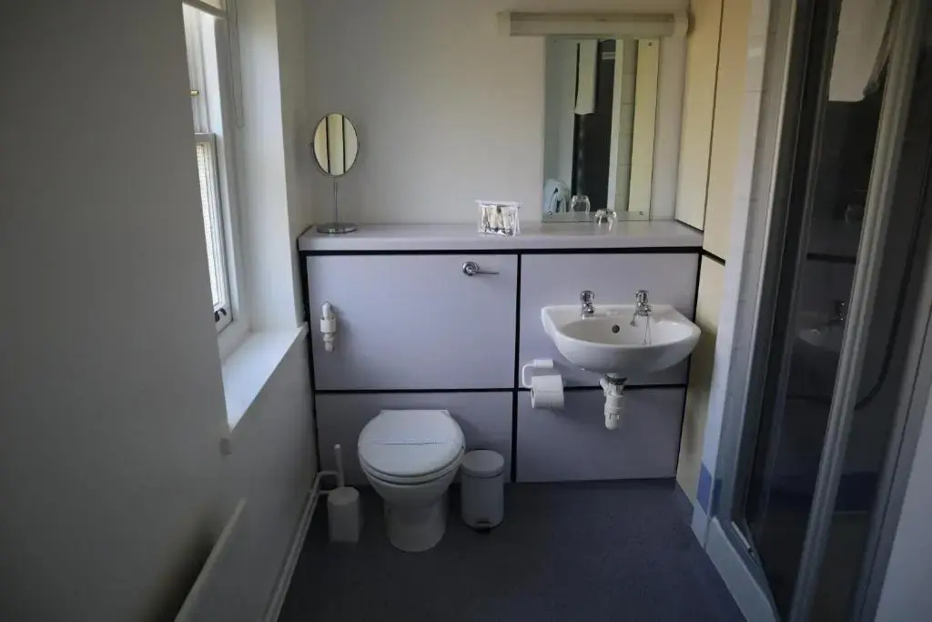 Economy room