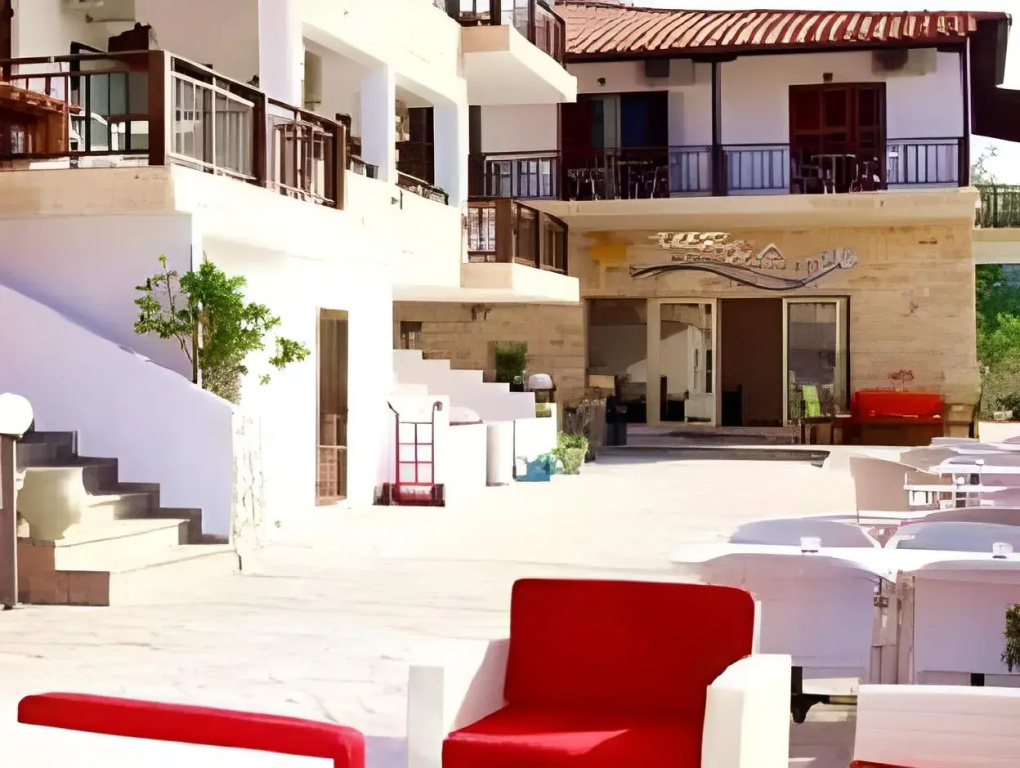 Avra Hotel