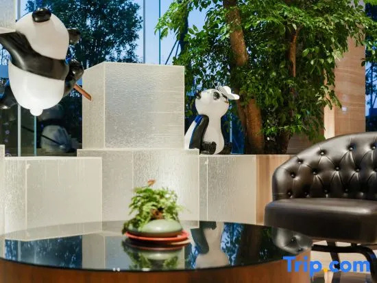Bolinghui Hotel (Chengdu Panda Base West Gate Subway Station Store)