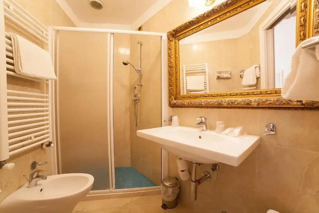 Hotel Diplomat Palace - Chambres