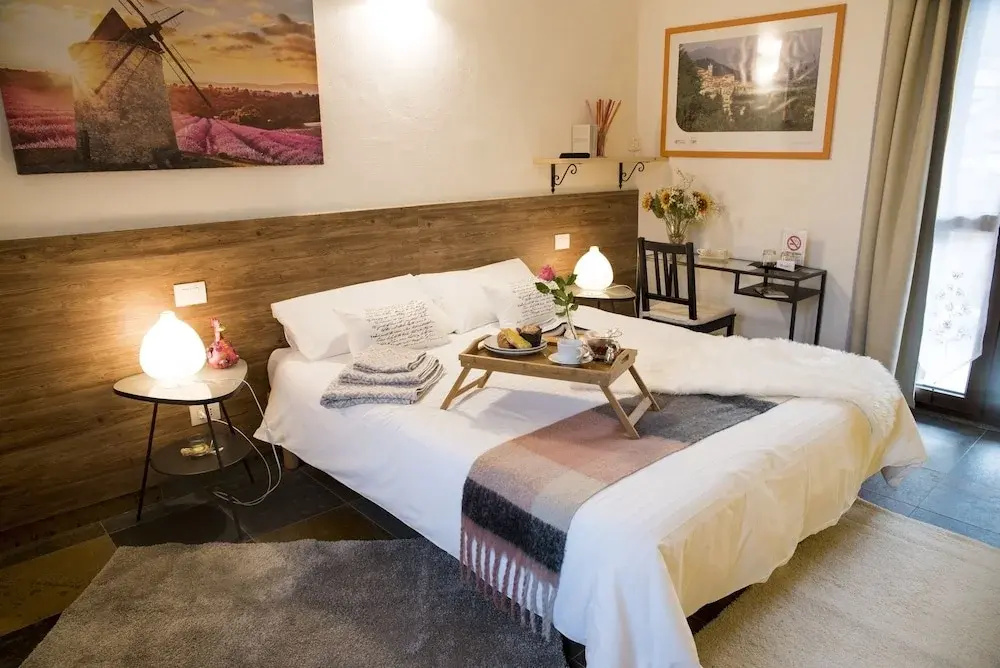Deluxe Double Basement room (full double bed)