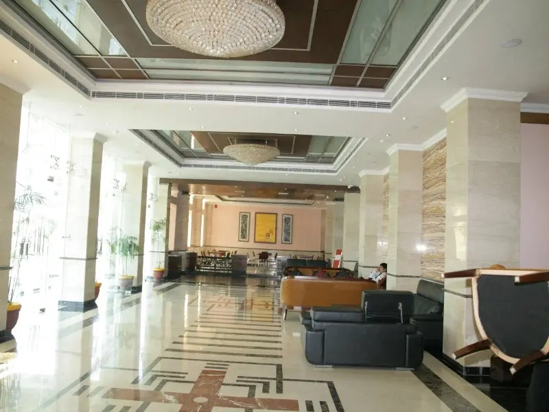 Hotel Saffron Kiran - фото 2
