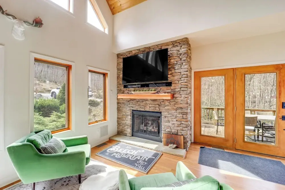 3 Bedrooms Cottage with balcony