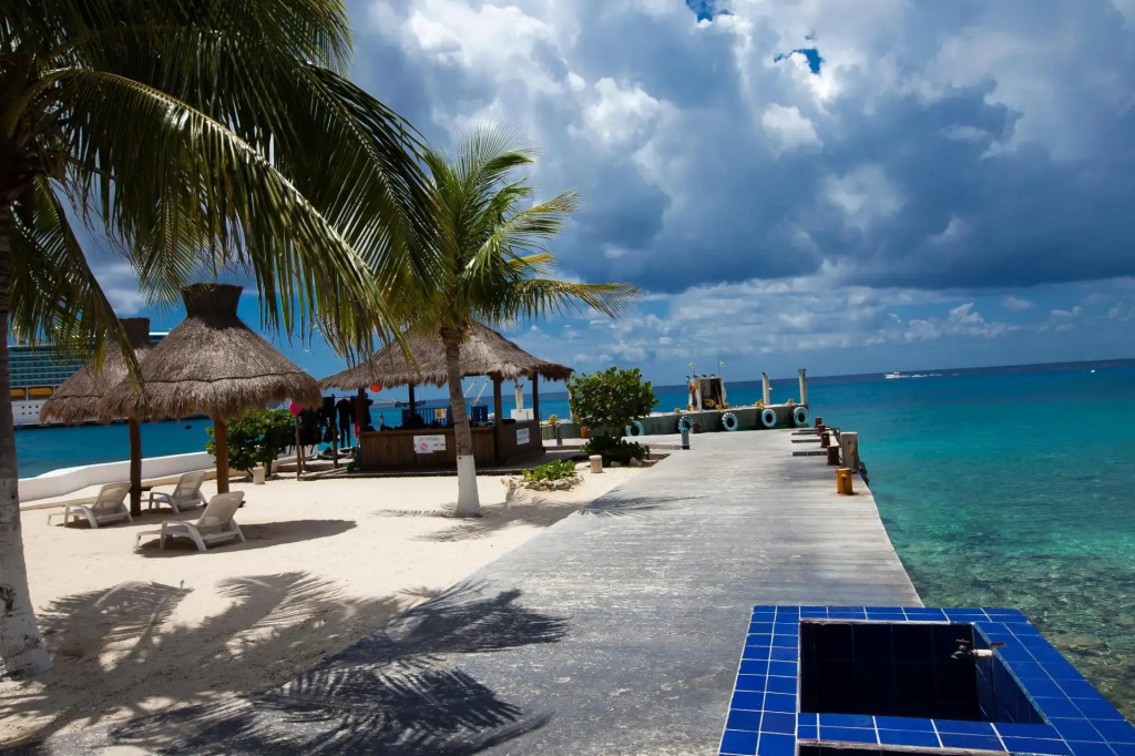 Casa del Mar Cozumel Hotel & Dive Resort with Beach Club access included - Général