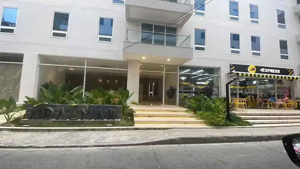 Apartamento Adalmar 804 con vista al mar