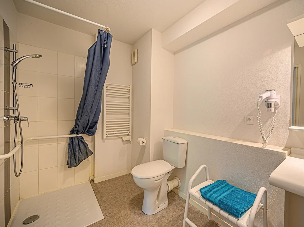 Afficher la photo 8 — 6-guest Spacious Apartment in Vannes
