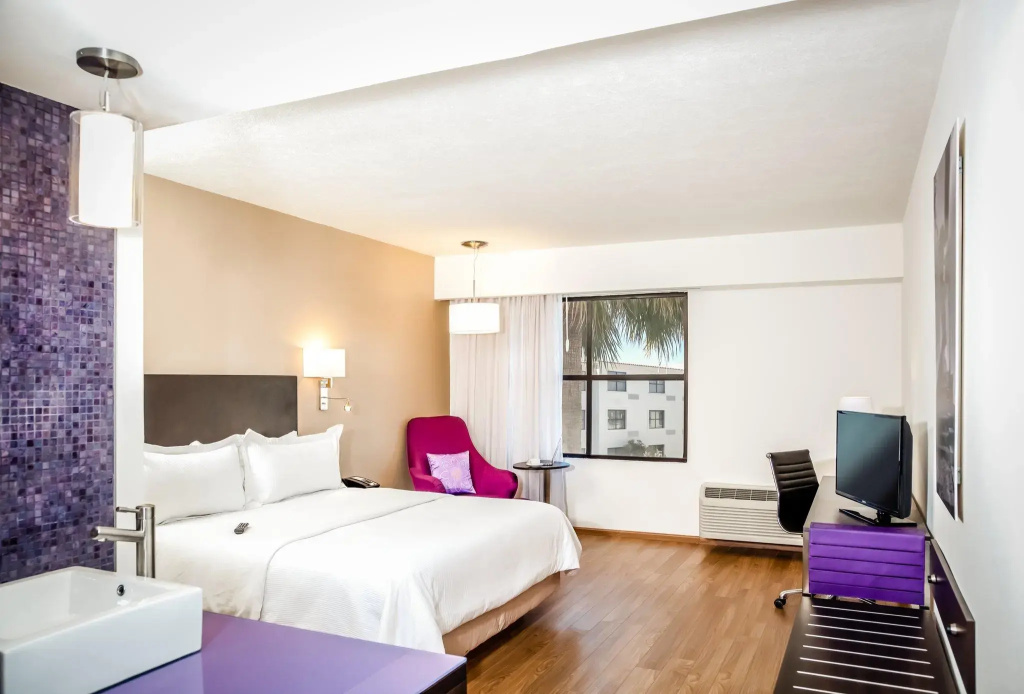 Executive Double room (full double bed)