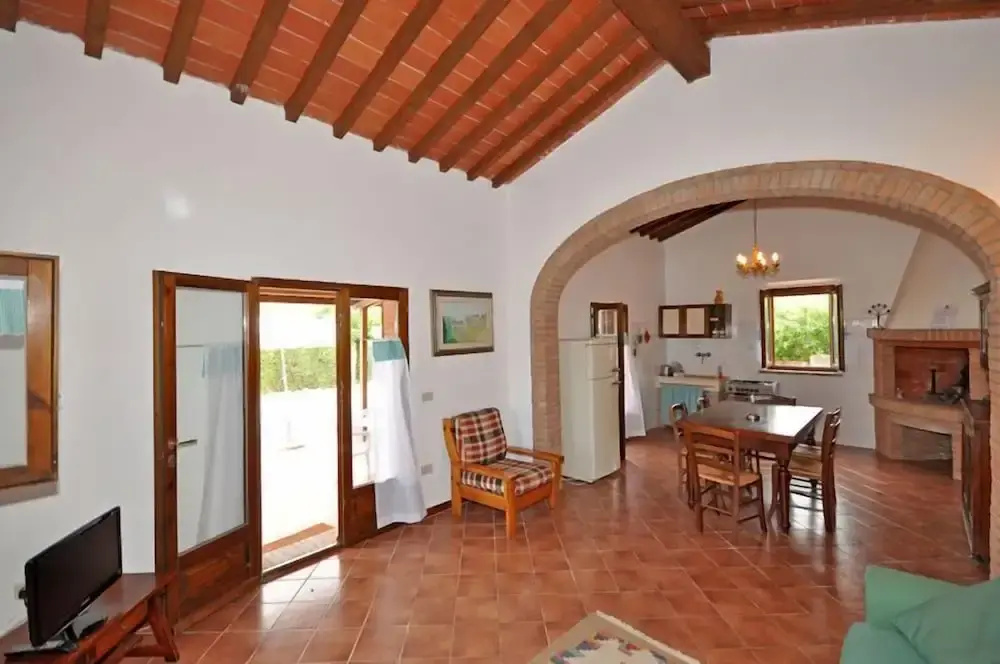 2 Bedrooms Villa