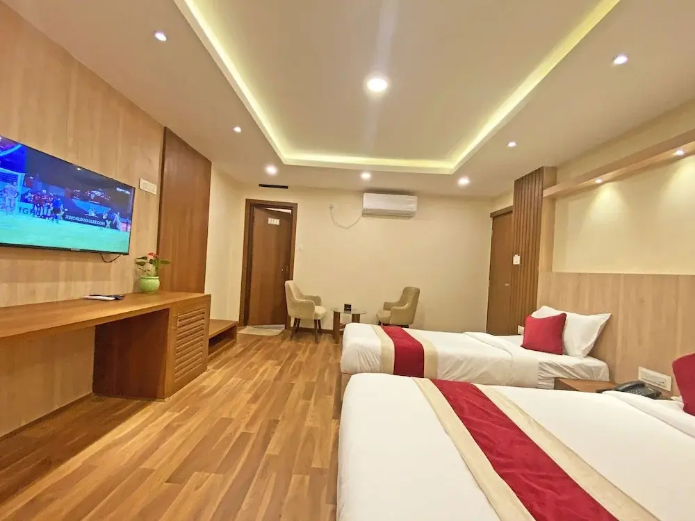 Deluxe Double room (full double bed)