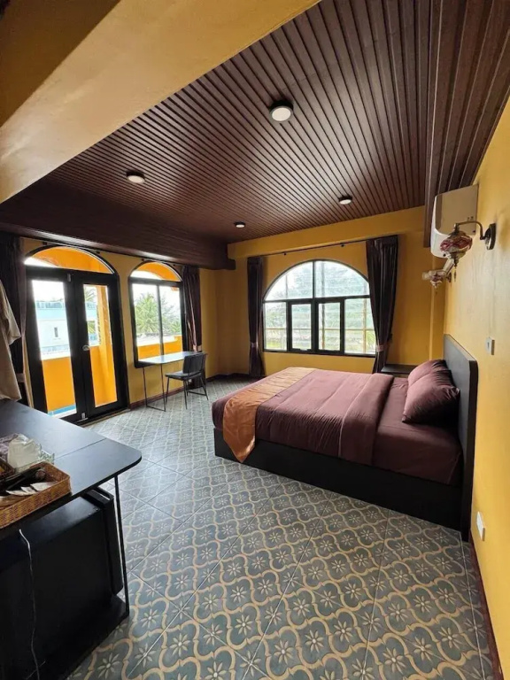 Deluxe Double room with balcony and with sea view full double bed