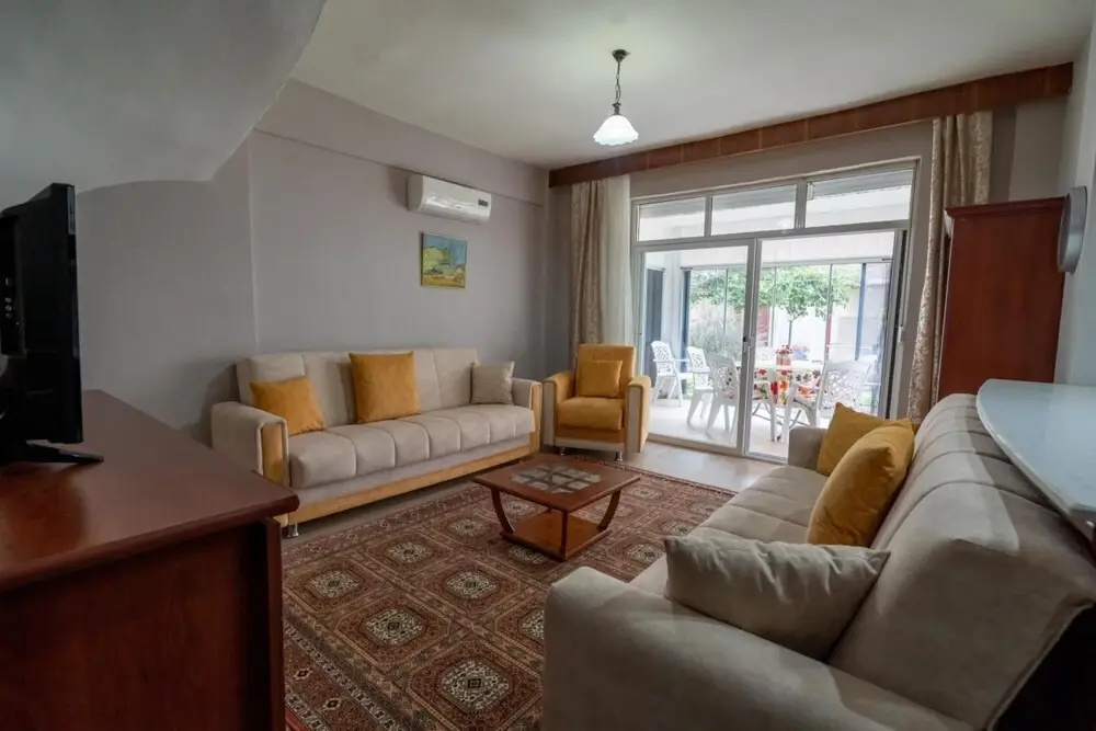 Serene House in Antalya With Shared Pool Garden - фото 7