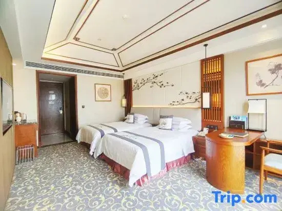 Standard Double room with lake view (twin beds)