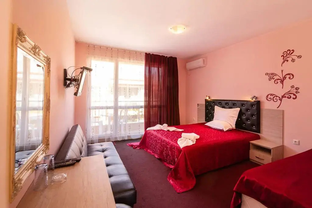 Hotel Zeus by null