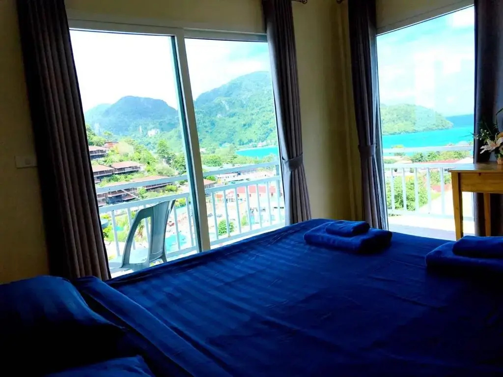 Standard Double room with sea view (full double bed)