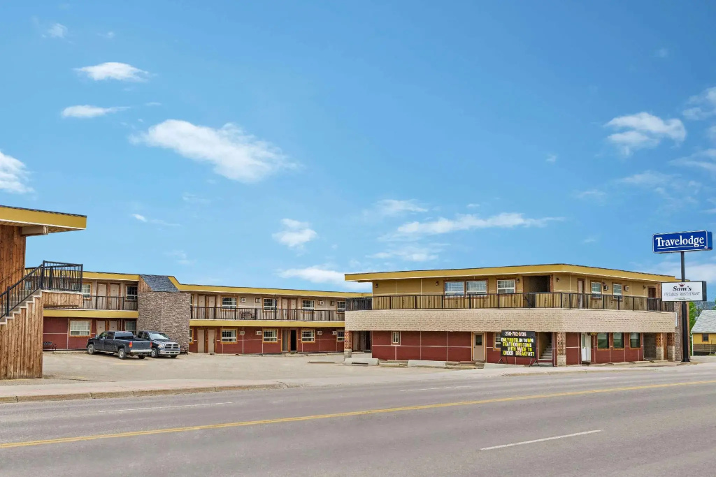 Coast Dawson Creek Hotel