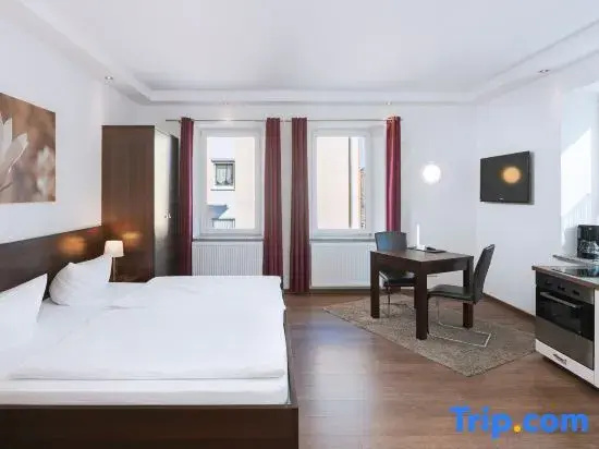 Comfort Double Studio (full double bed)
