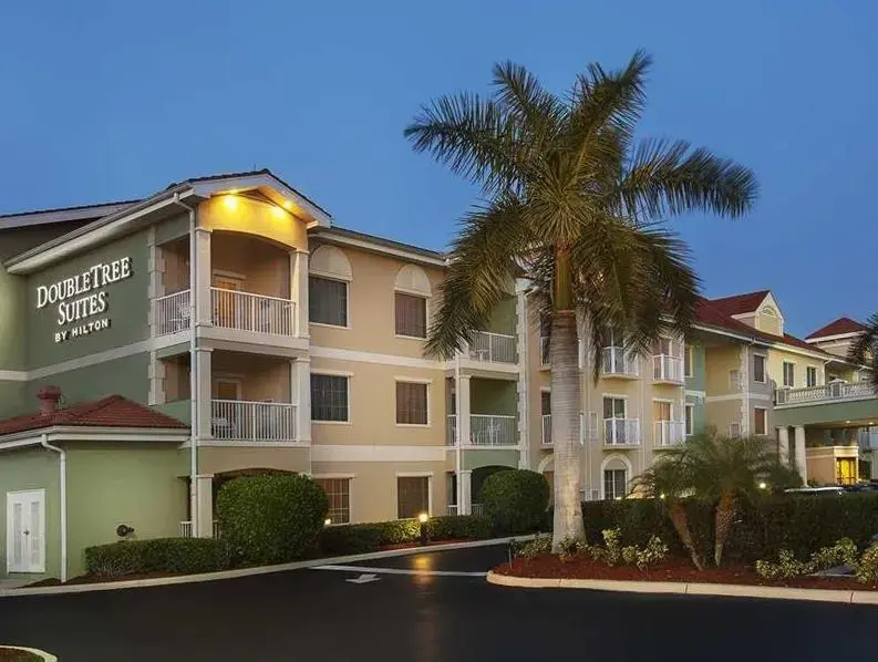 DoubleTree Suites by Hilton Naples - Chambres