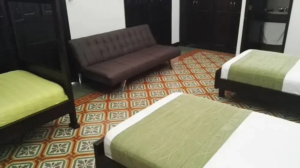 Standard Triple room