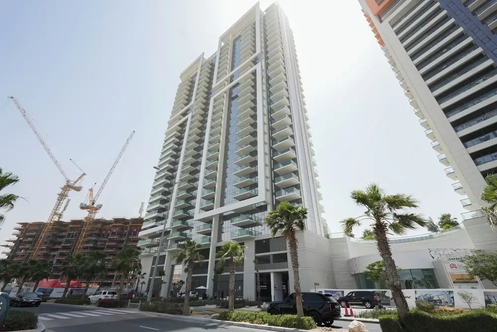 KeyRock Living - Premium Apt with Pool