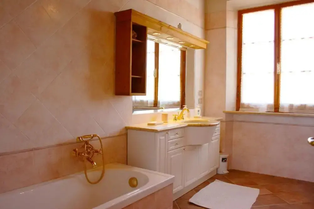 Stunning private villa for 8 guests with private pool, WIFI, TV, terrace, pets allowed and parking - фото 8