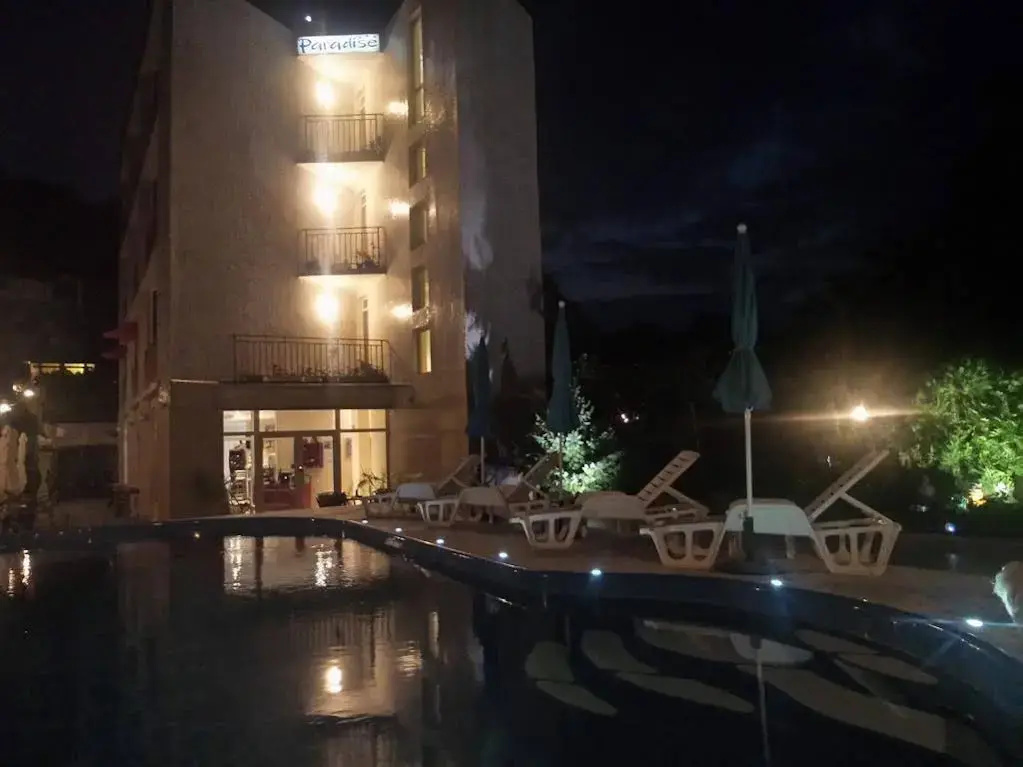 Hotel Paradise - Général