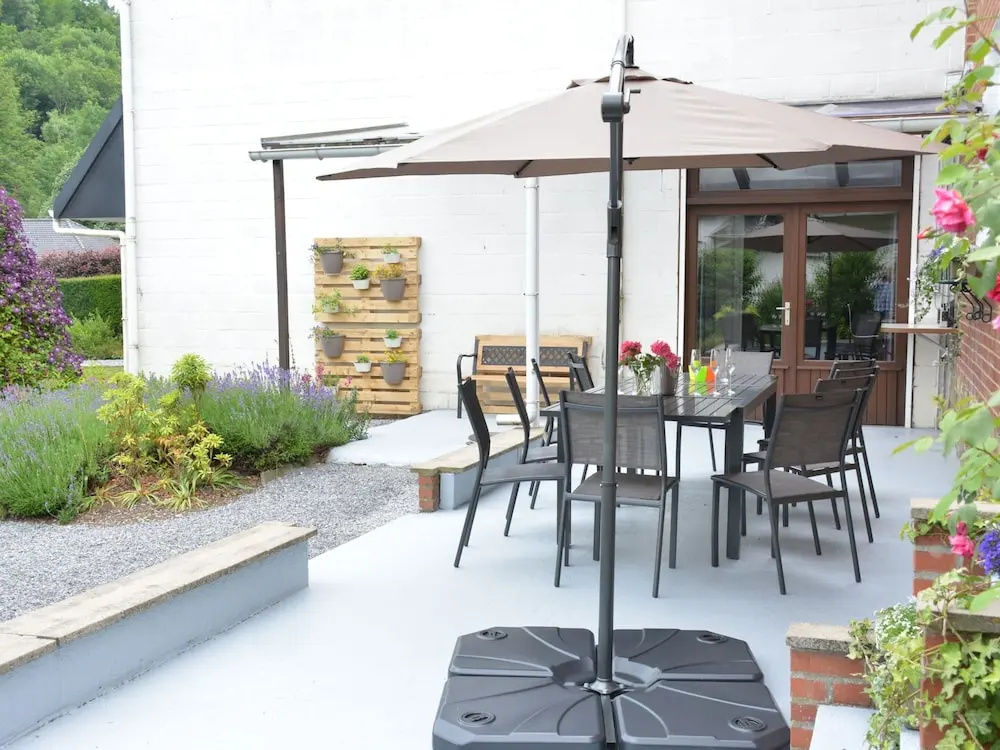 Luxurious Holiday Home in Hamoir With Terrace