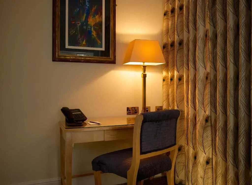 Deluxe Double Suite full double bed