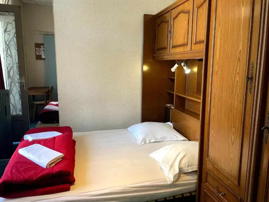 Standard Double room (full double bed)