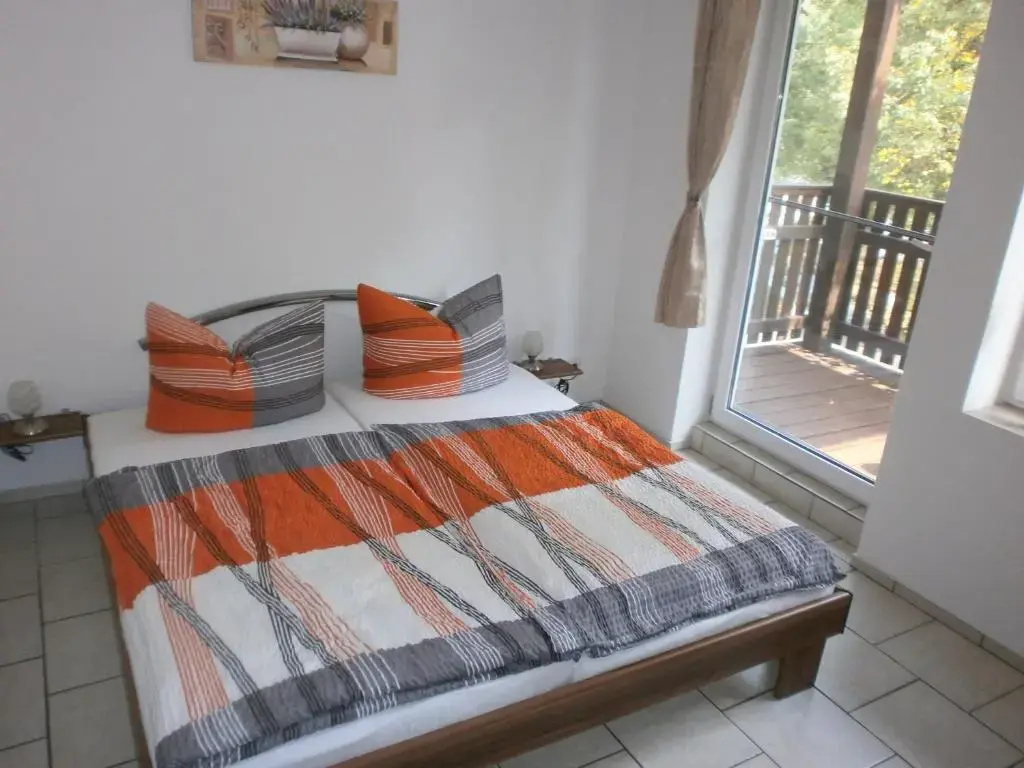 Standard Double room with balcony (full double bed)