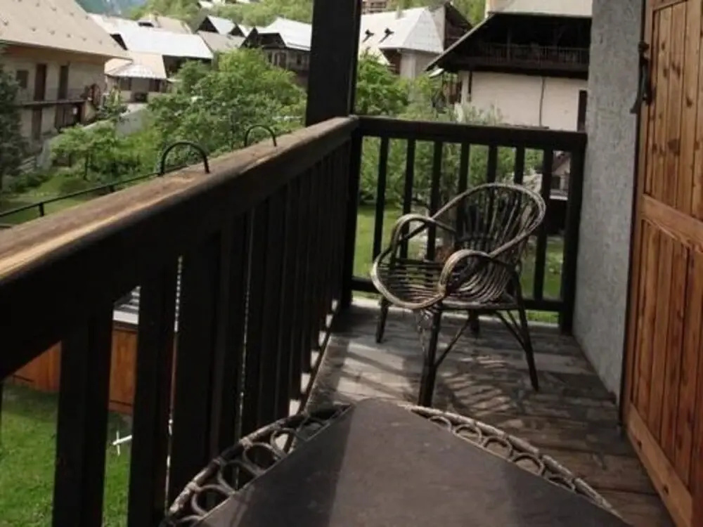 Balcony & Terrace